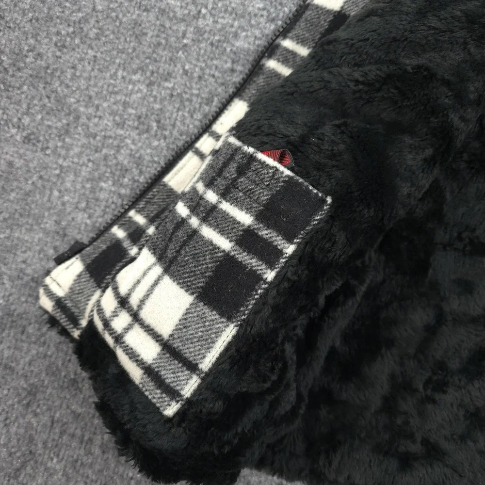 Woolrich Vest Womens Small Black White Moccasin Plaid Wool Fleece Lined Outdoors - Picture 3 of 12